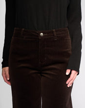 Market Cord Jean - Walnut