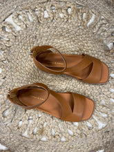 Niamey - Tan Leather